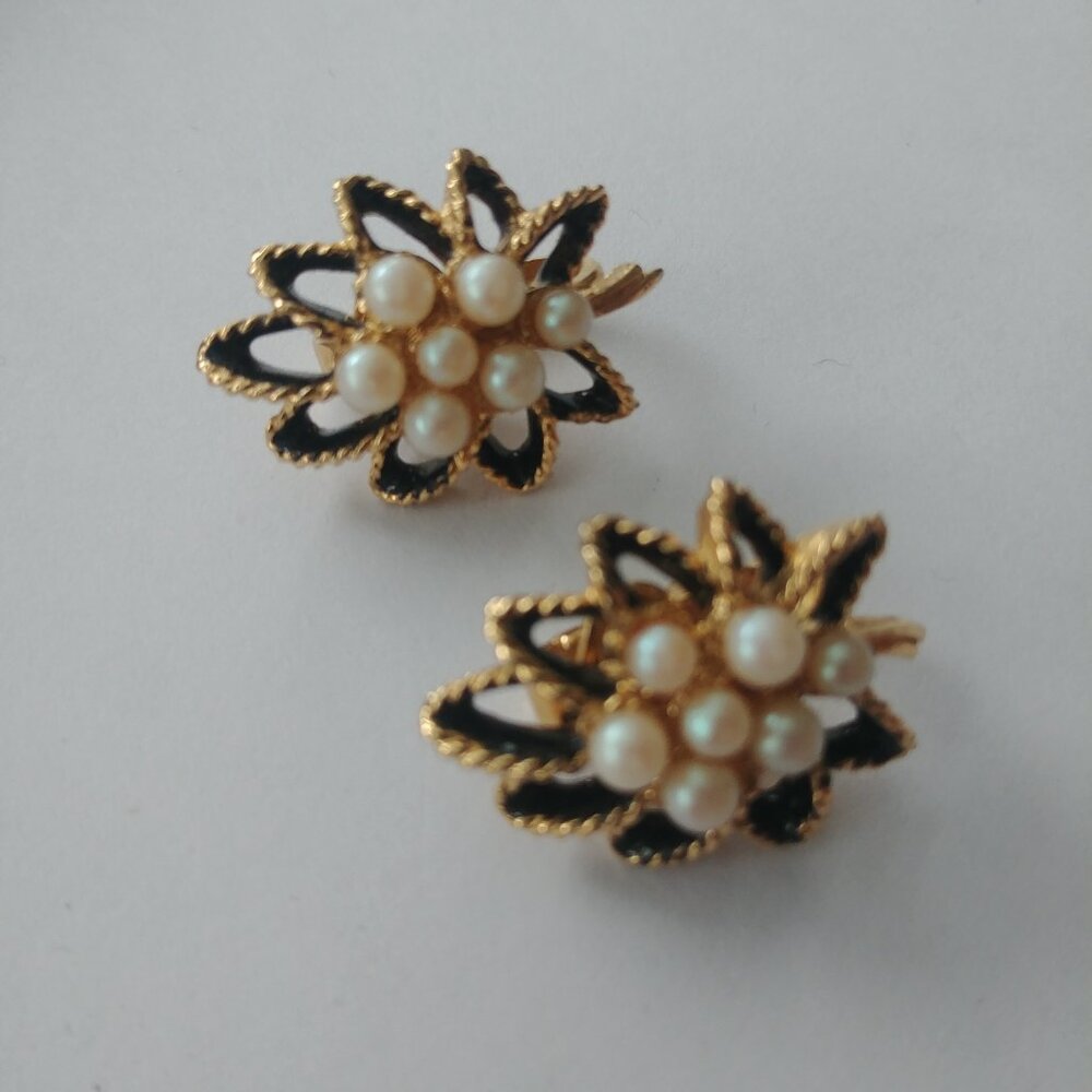 Vintage black and gold pearl spiky leaf clip-on earrings